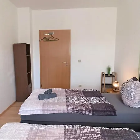 Apartment Fuer Bis Zu 7 Personen Mit Balkon Halberstadt Exterior photo