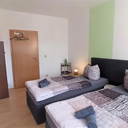 Apartment Fuer Bis Zu 7 Personen Mit Balkon Halberstadt Exterior photo